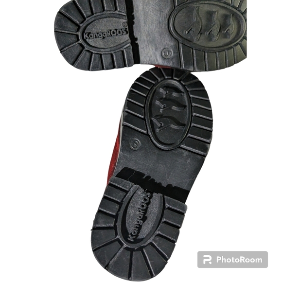 Girls Toddler Dress Shoes. Closed Toe. Size 6. Red. - Picture 5 of 8